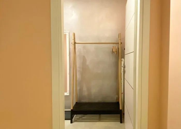 Dom wakacyjny Cool Flat - Private Parking & Rooftop Terrace *